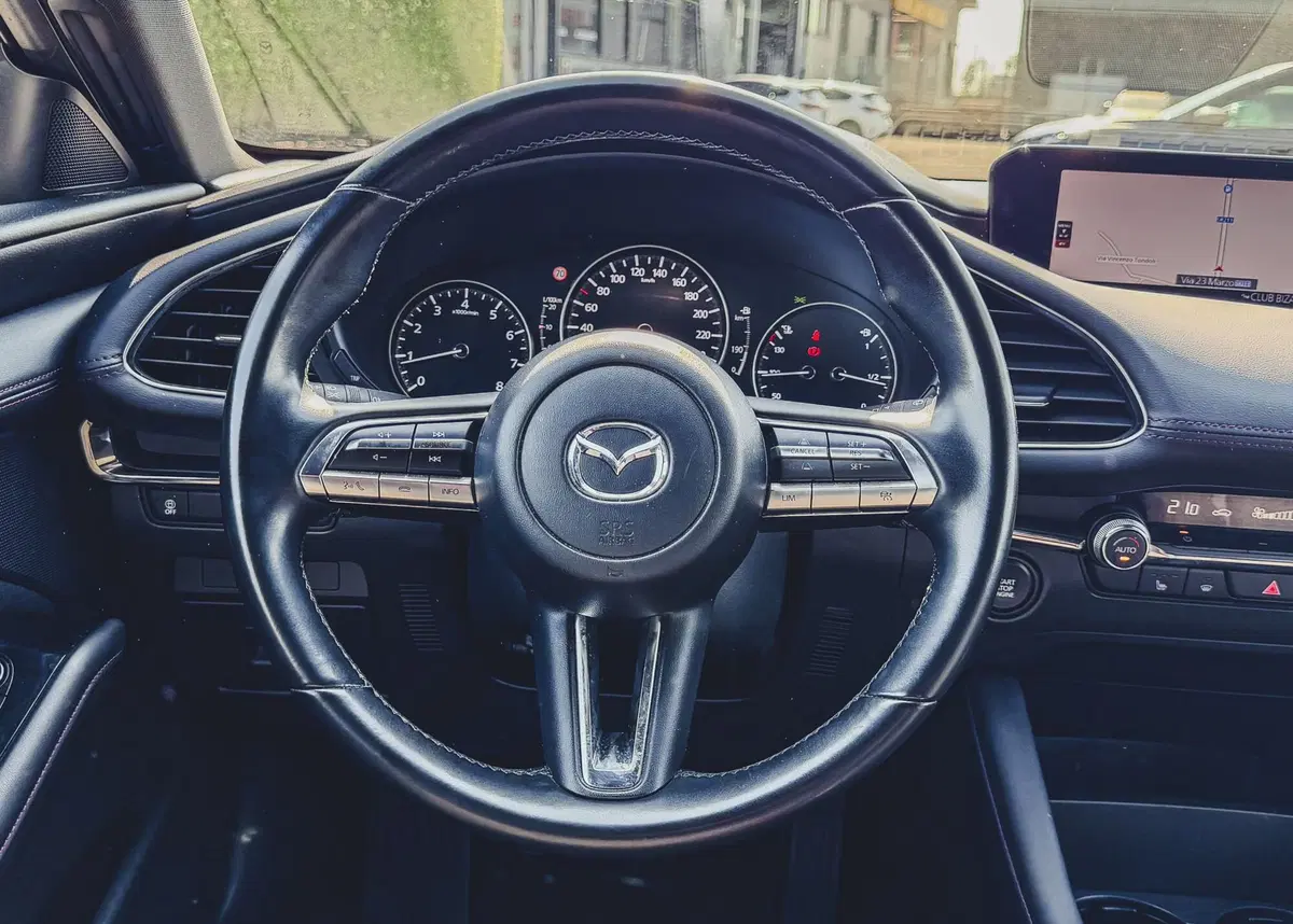 Mazda Mazda3 Hatchback usata a Novara (10)