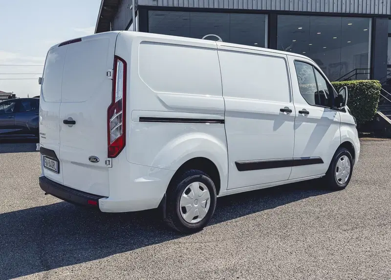 Ford Transit Custom Furgone usata a Novara (3)