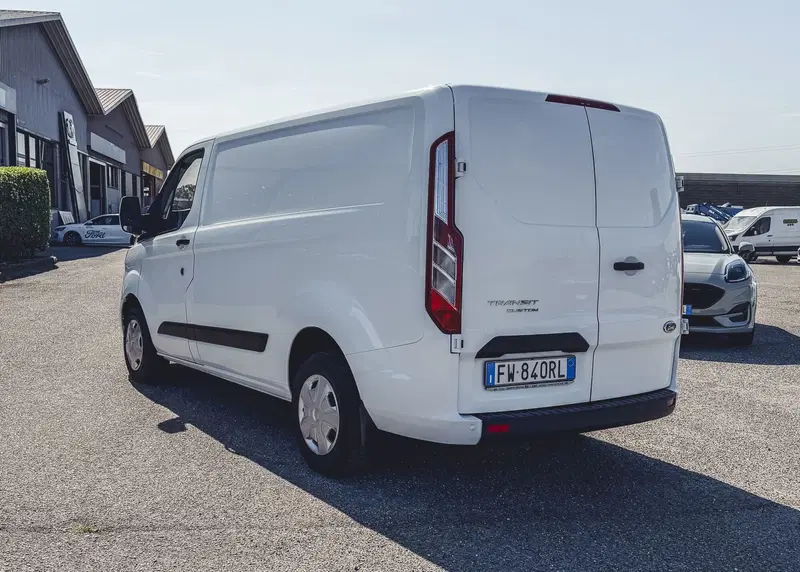 Ford Transit Custom Furgone usata a Novara (4)