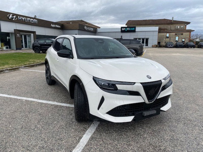 Alfa Romeo Junior nuova a Benevento (7)