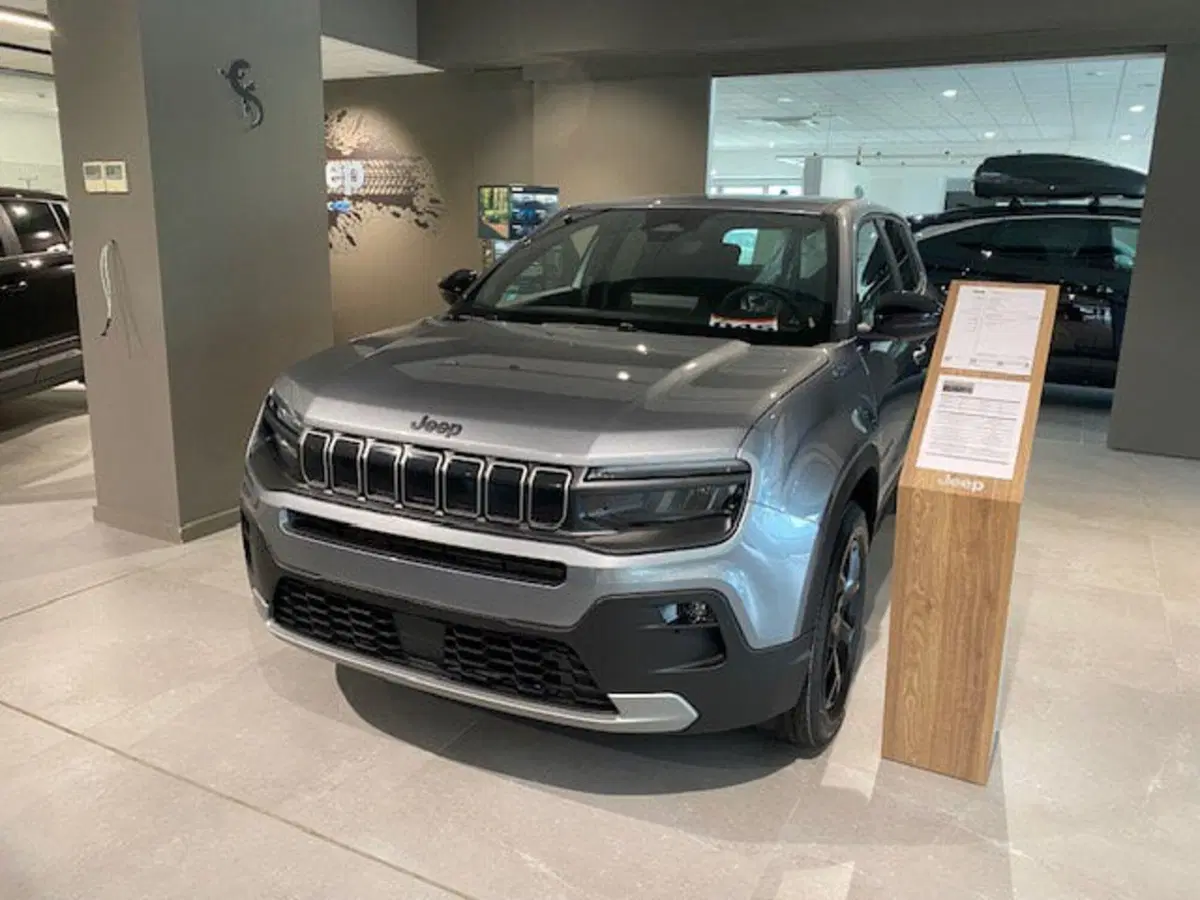 Jeep Avenger nuova a Benevento