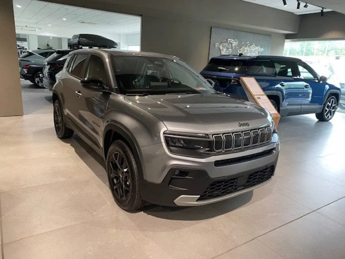 Jeep Avenger nuova a Benevento (2)