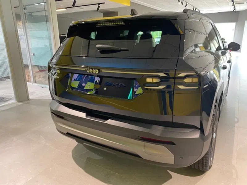 Jeep Compass nuova a Benevento (14)