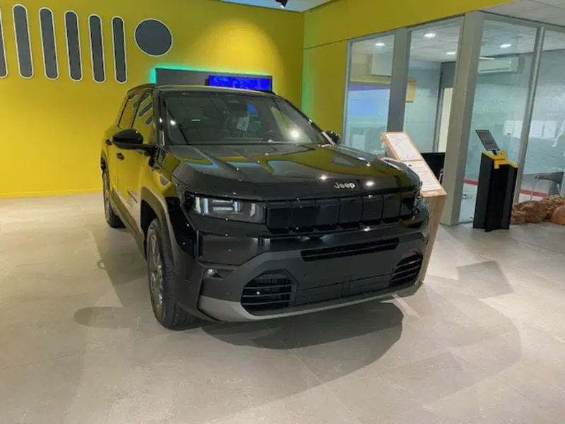 Jeep Compass nuova a Benevento (2)