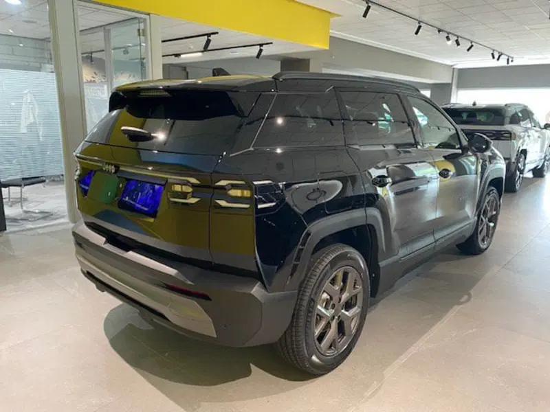 Jeep Compass nuova a Benevento (6)