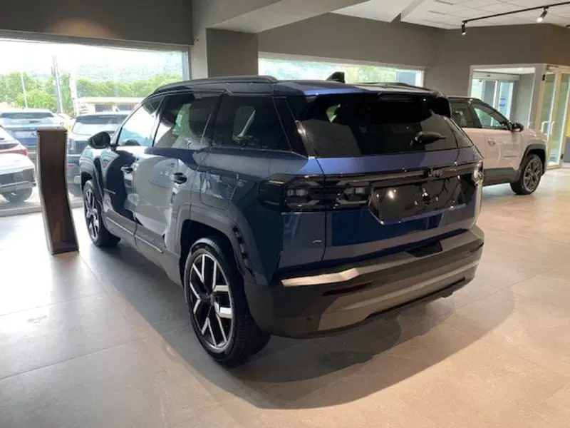 Jeep Compass nuova a Benevento (17)