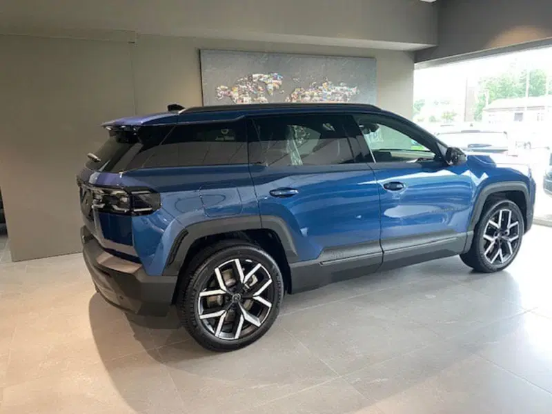 Jeep Compass nuova a Benevento (9)