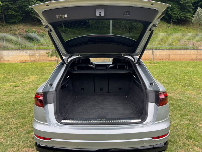 Audi Q8 usata a Salerno (13)