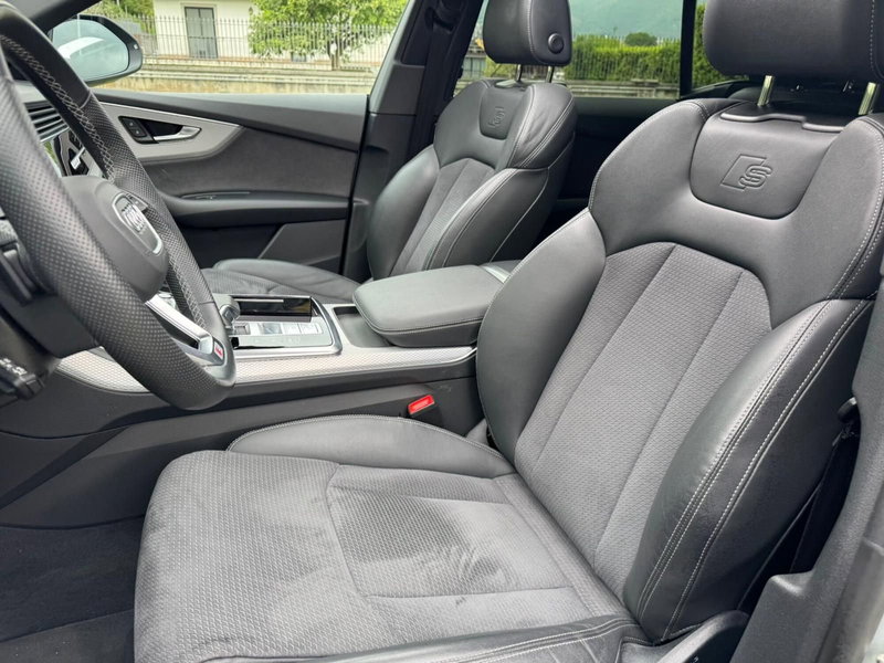 Audi Q8 usata a Salerno (6)