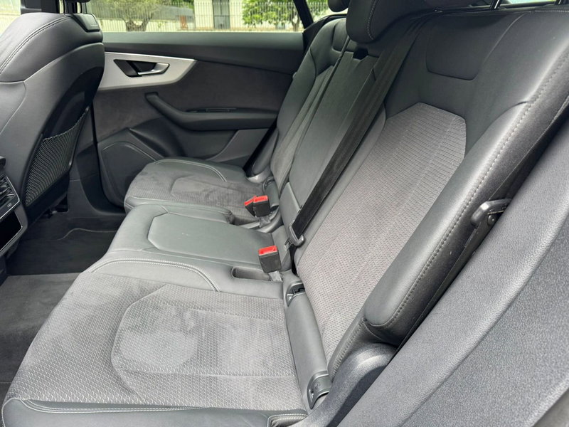 Audi Q8 usata a Salerno (7)