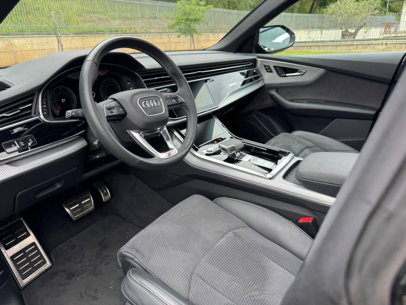 Audi Q8 usata a Salerno (8)