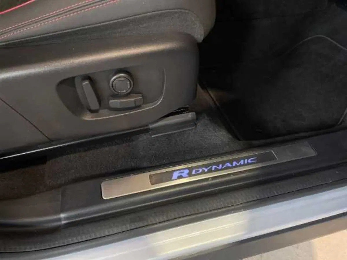 Land Rover Discovery Sport usata a Pistoia (19)
