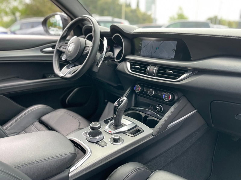 Alfa Romeo Stelvio usata a Ancona (17)