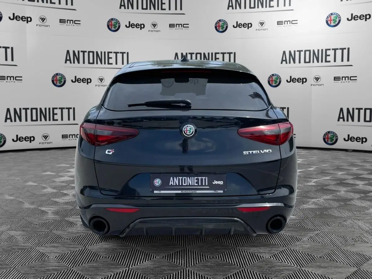 Alfa Romeo Stelvio usata a Ancona (6)