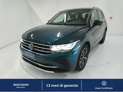 Volkswagen Tiguan 2.0 TDI 150 CV SCR DSG 4MOTION Elegance del 2020 usata a Catanzaro