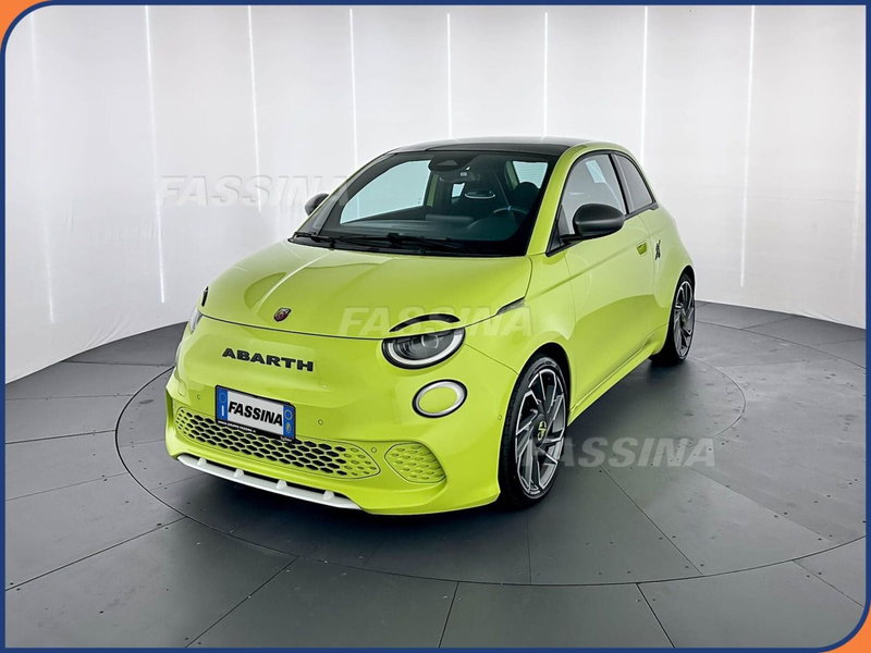 Abarth 500e Cabrio usata a Milano (3)