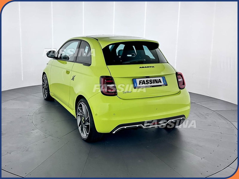 Abarth 500e Cabrio usata a Milano (4)