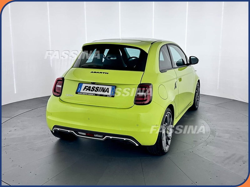 Abarth 500e Cabrio usata a Milano (6)