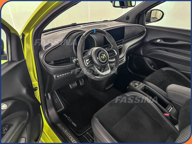 Abarth 500e Cabrio usata a Milano (9)