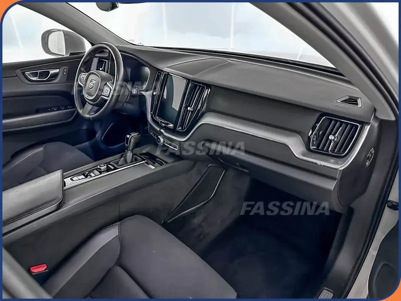 Volvo XC60 usata a Milano (13)