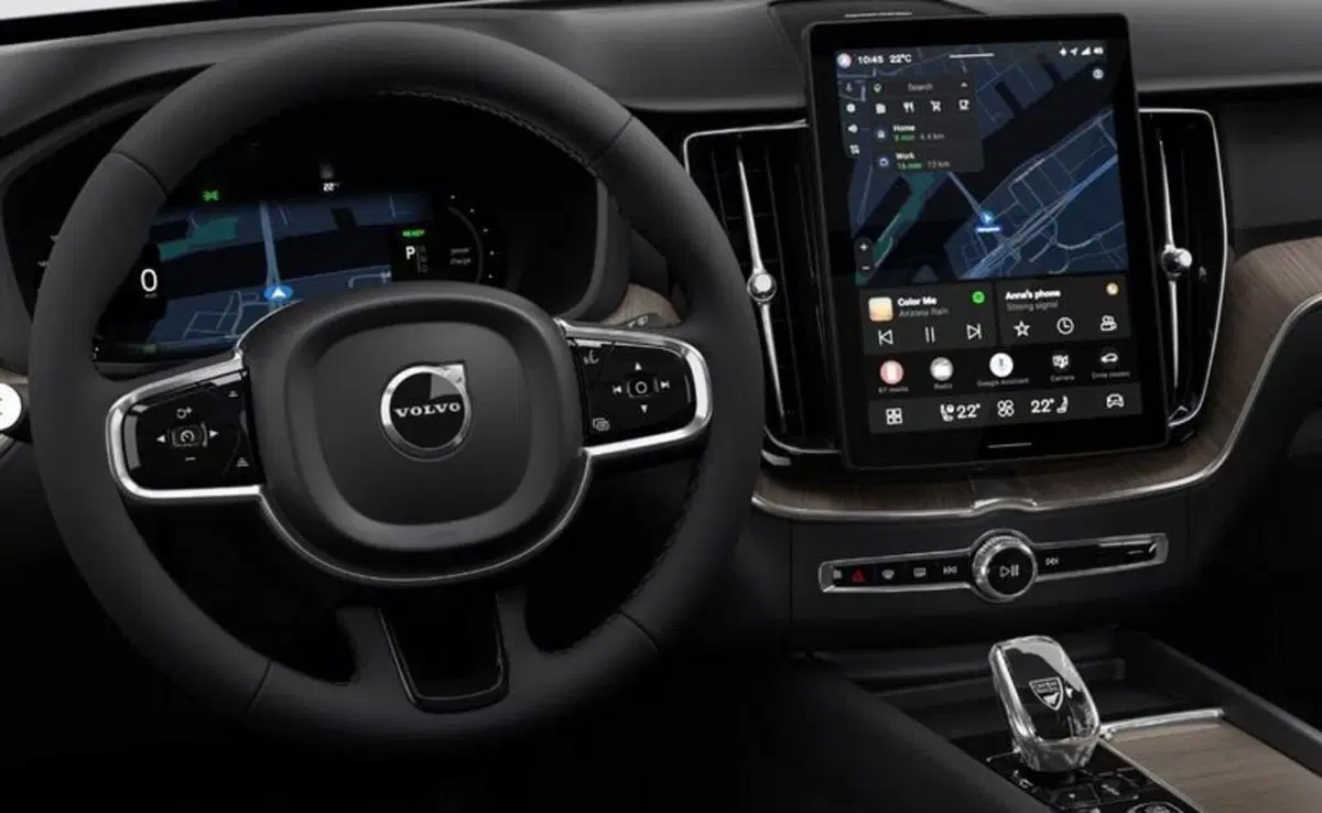 Volvo XC60 nuova a Milano (13)