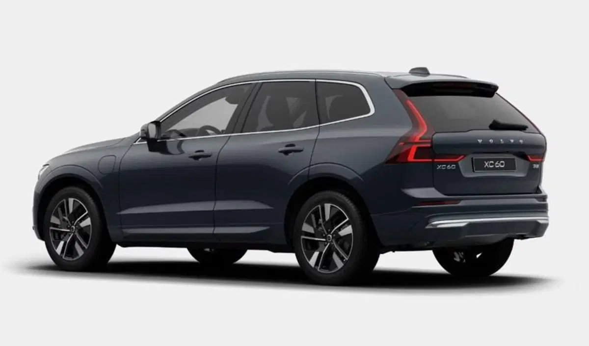 Volvo XC60 nuova a Milano (2)