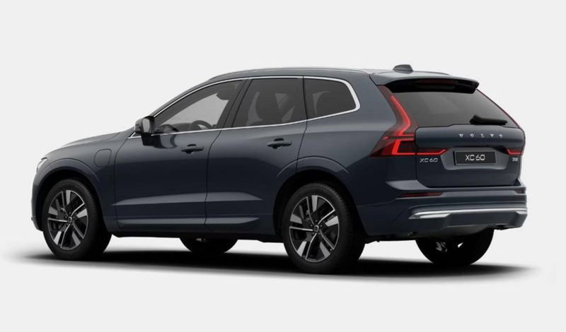 Volvo XC60 nuova a Milano (2)