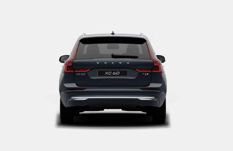 Volvo XC60 nuova a Milano (4)