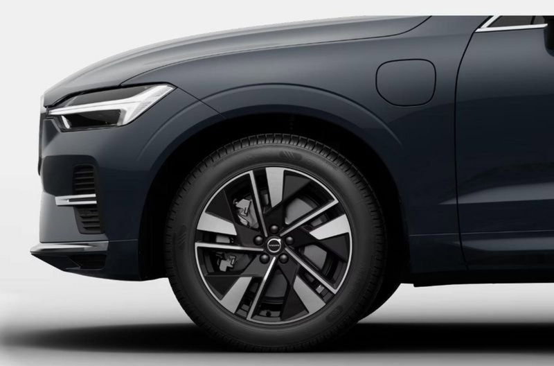 Volvo XC60 nuova a Milano (7)