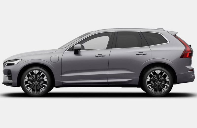 Volvo XC60 nuova a Milano (2)