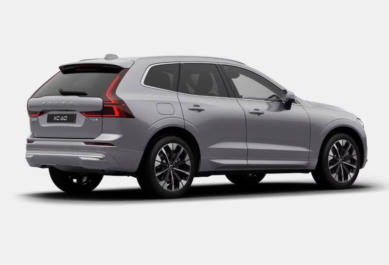 Volvo XC60 nuova a Milano (5)