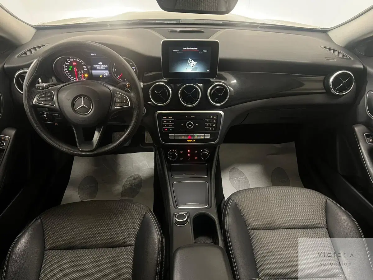 Mercedes-Benz CLA Shooting Brake usata a Brescia (12)