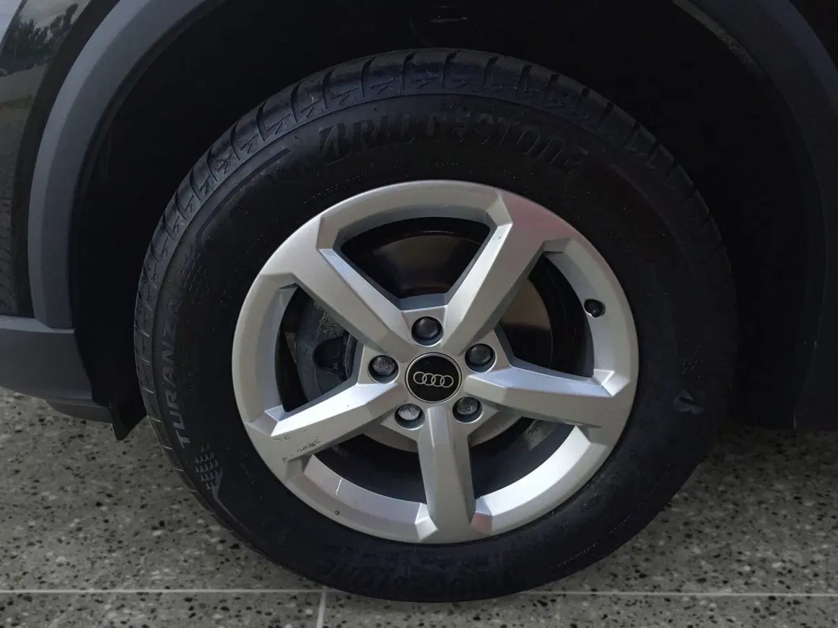 Audi Q2 usata a Bari (11)