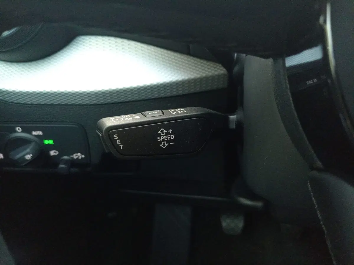 Audi Q2 usata a Bari (16)