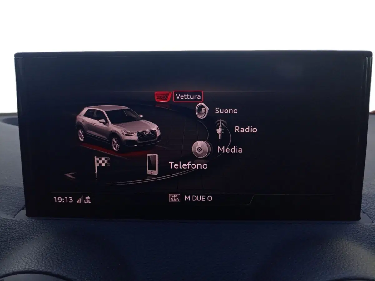 Audi Q2 usata a Bari (6)