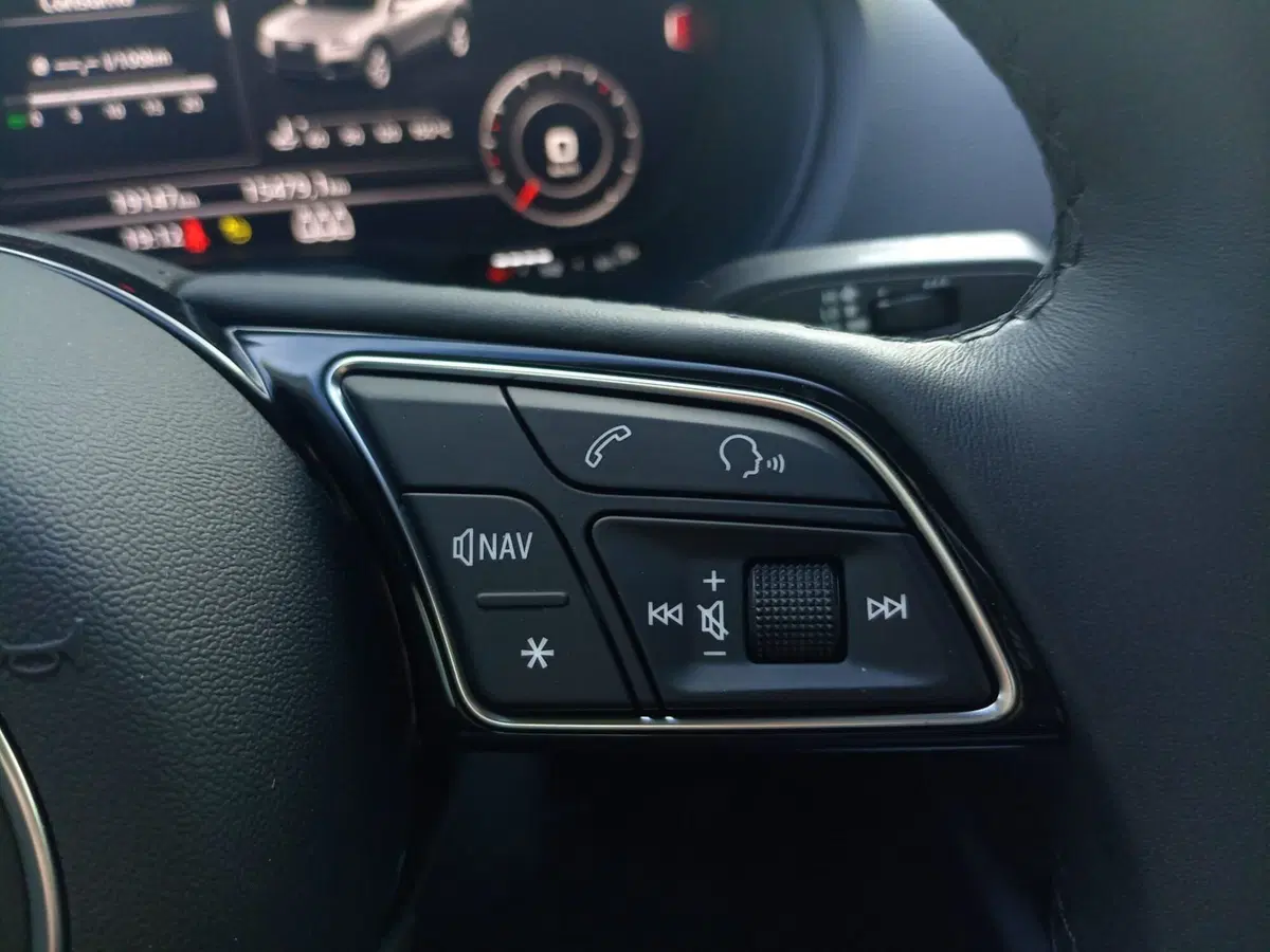 Audi Q2 usata a Bari (7)