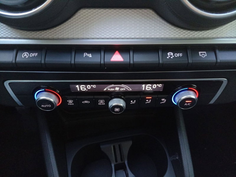 Audi Q2 usata a Bari (8)