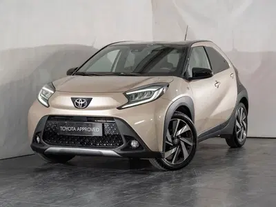Toyota Aygo X 1.0 Lounge 72cv del 2023 usata a Barletta