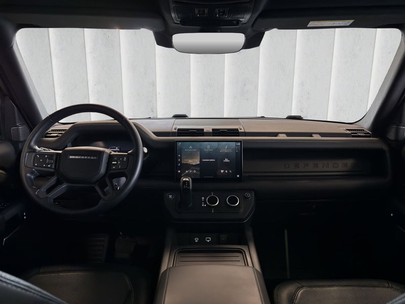 Land Rover Defender usata a Milano (4)