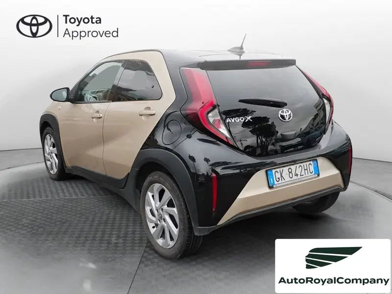 Toyota Aygo X usata a Roma (11)