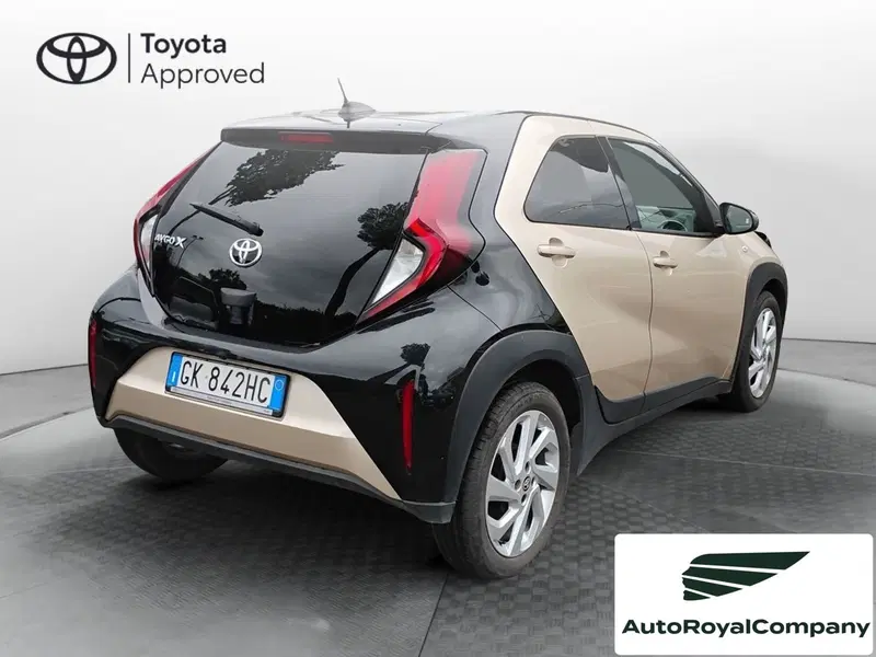 Toyota Aygo X usata a Roma (12)