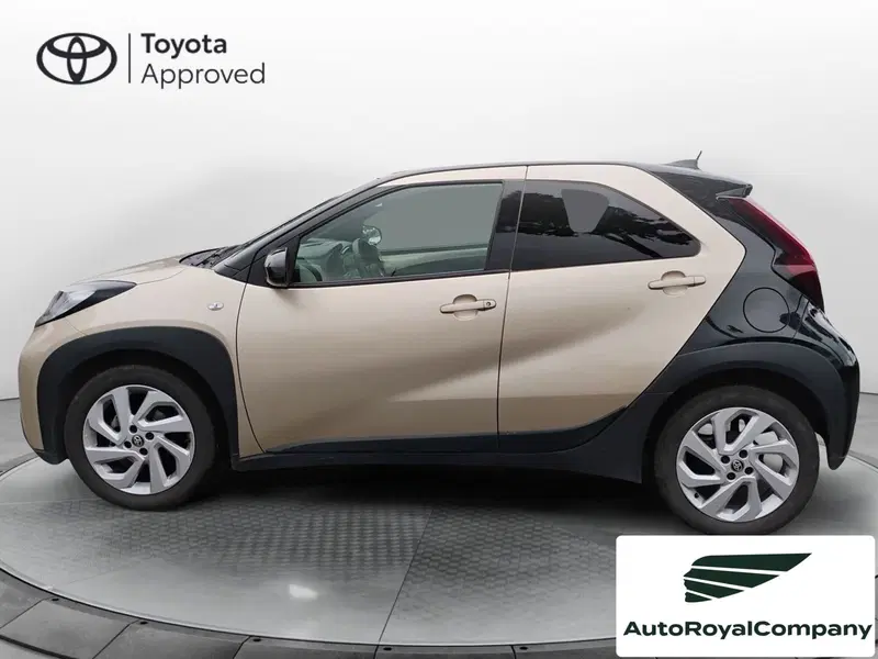 Toyota Aygo X usata a Roma (9)