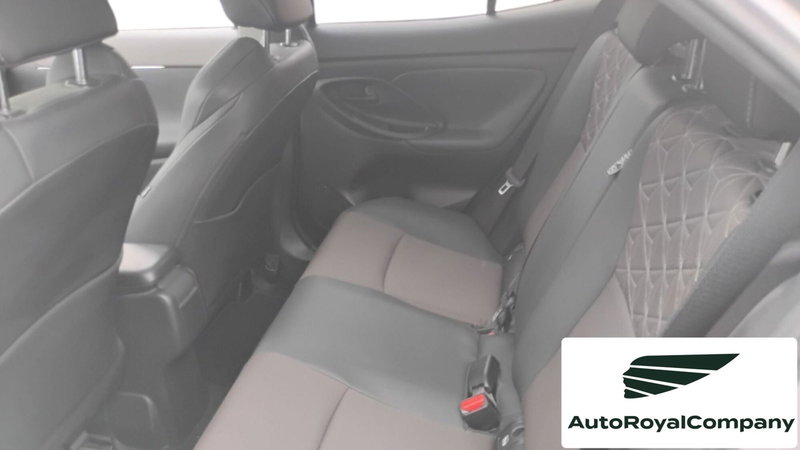 Toyota Yaris Cross usata a Roma (6)