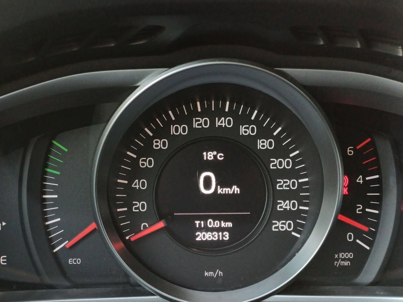 Volvo V40 Cross Country usata a Modena (13)