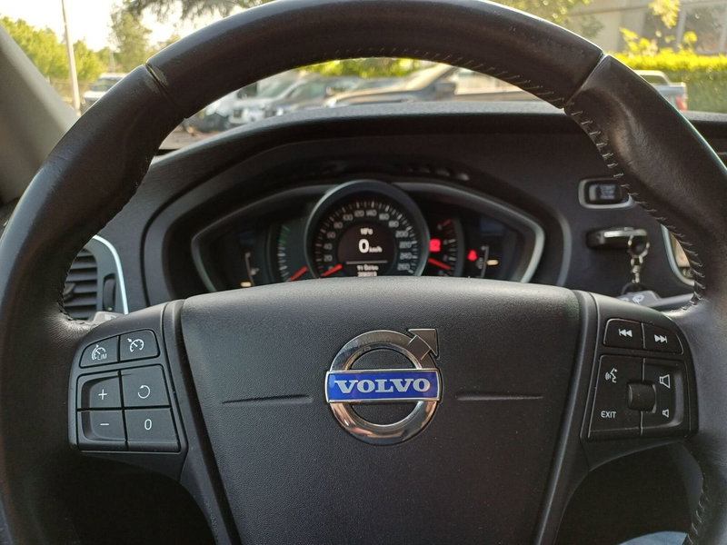 Volvo V40 Cross Country usata a Modena (18)