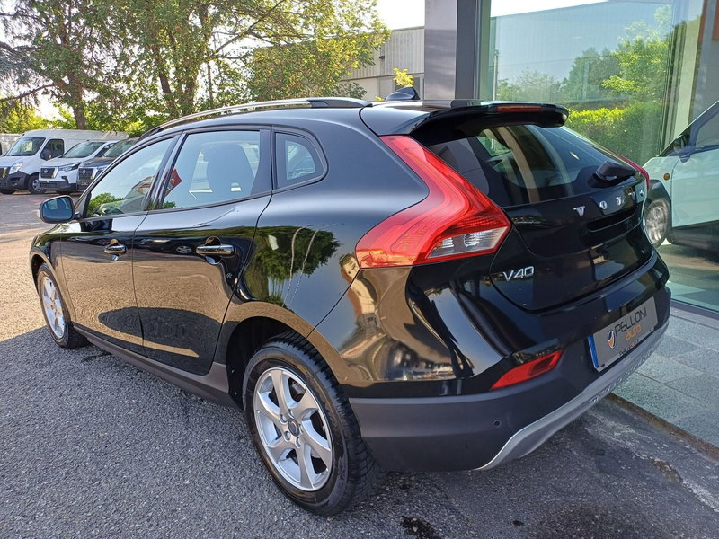 Volvo V40 Cross Country usata a Modena (8)