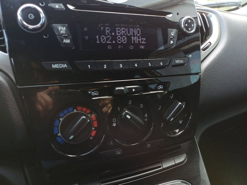 Lancia Ypsilon usata a Modena (15)