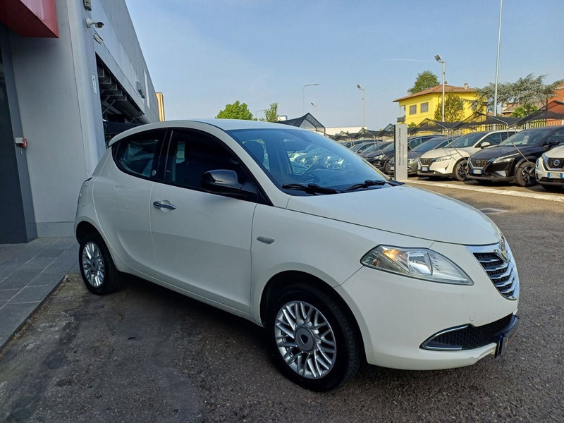 Lancia Ypsilon usata a Modena (5)