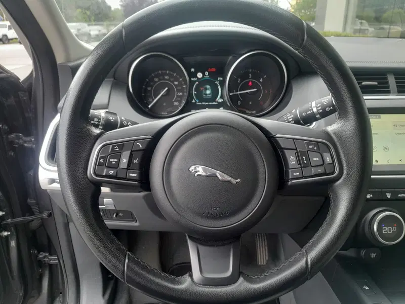 Jaguar E-Pace usata a Cuneo (10)