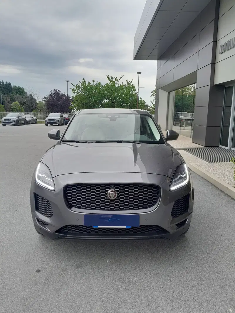 Jaguar E-Pace usata a Cuneo (2)